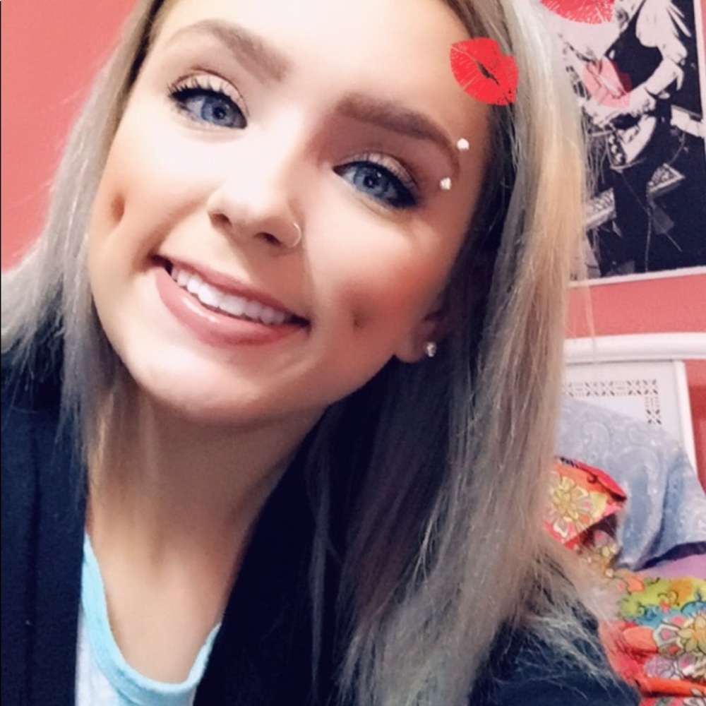 Meet your Posher, Kaitlyn